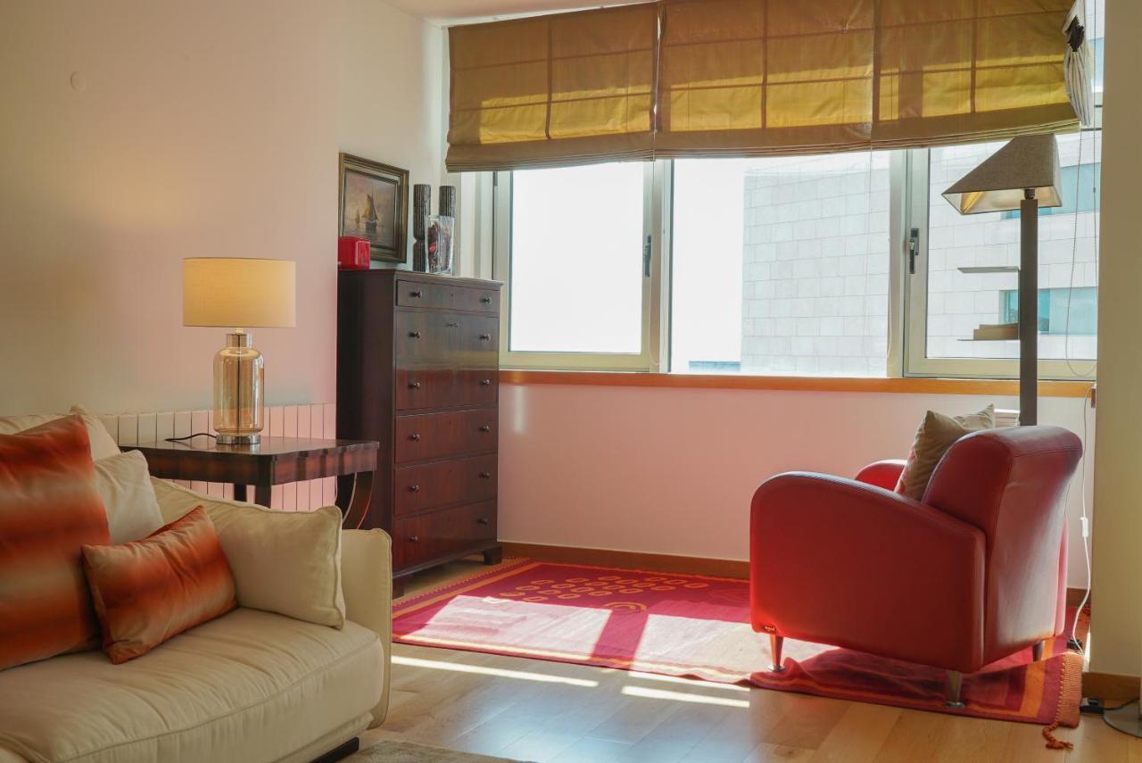 Oriente River View W/ Balcony&garage Apartment Lissabon