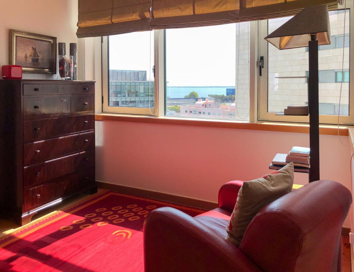 Apartment Oriente River View W/ Balcony&garage