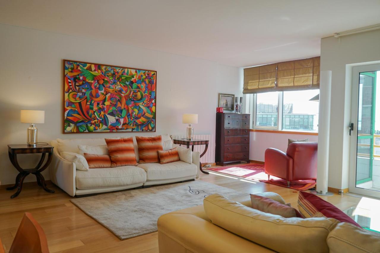 Apartment Oriente River View W/ Balcony&garage