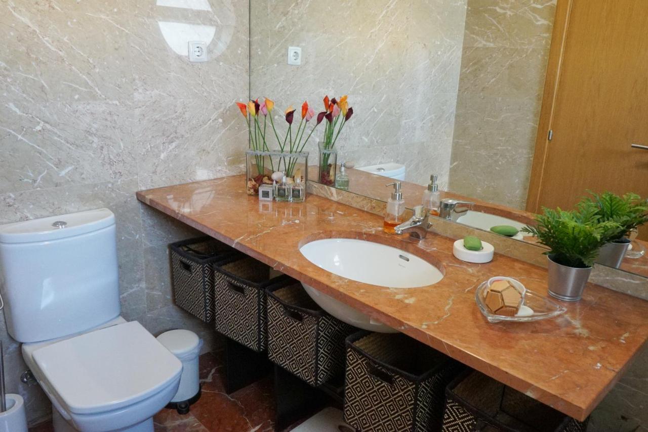 Apartment Oriente River View W/ Balcony&garage *